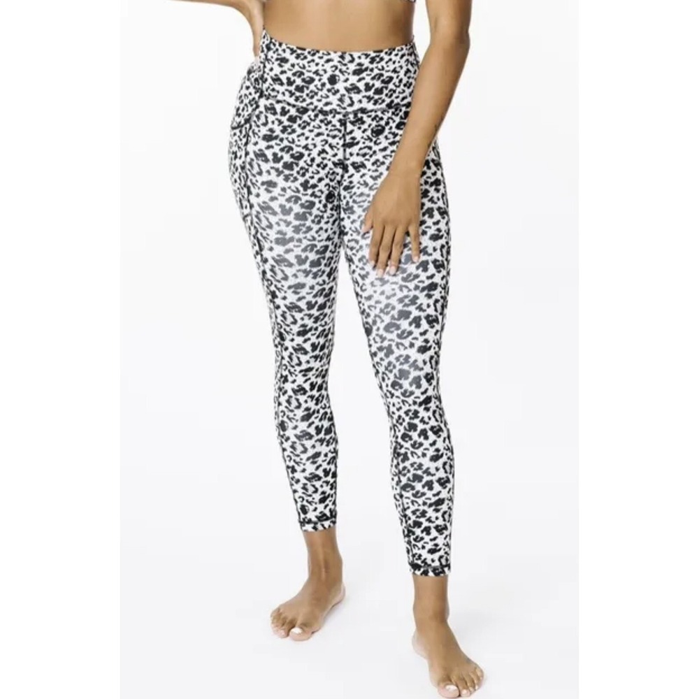 Zyia Snow Leopard Pocket Brilliant High Rise 24" Sz 8-10